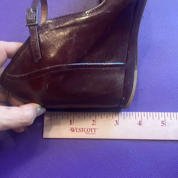 FRYE ‘Heather’ ankle strap sz6 oxblood strap wedge heart shaped vamp - Picture 5 of 8